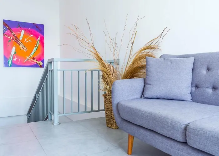 Bright Modern 3br In Canggu