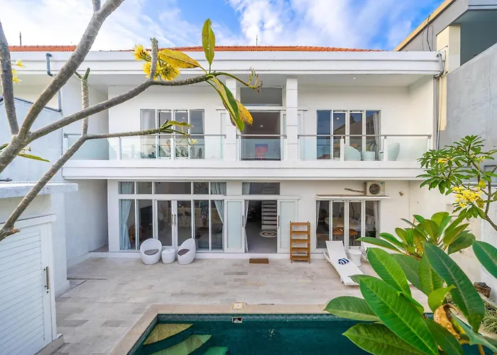 Bright Modern 3br In Canggu