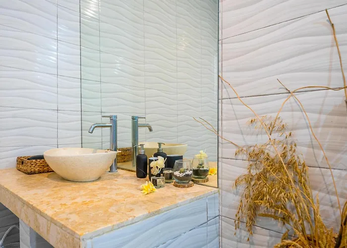 Bright Modern 3br In Villa Canggu