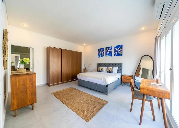 Villa Bright Modern 3br In *