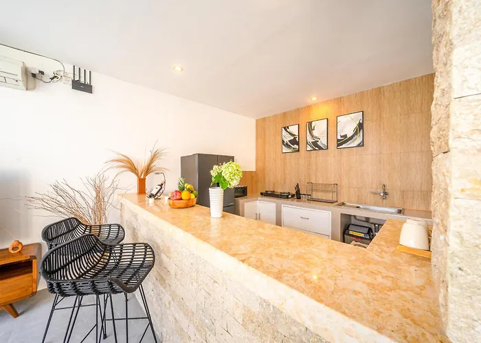 Bright Modern 3br In Villa *